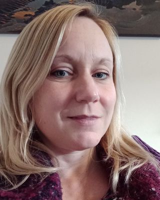 Photo of Liz Vigar, Counsellor in Reading, England