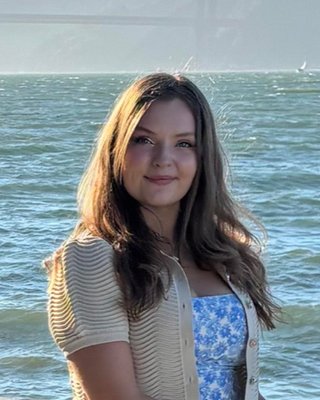 Photo of Elizabeth Peters, Clinical Social Work/Therapist, LLMSW