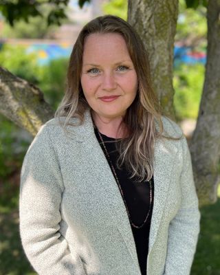 Photo of Rikki-Lee Epp, Registered Psychotherapist (Qualifying), BA, DIP
