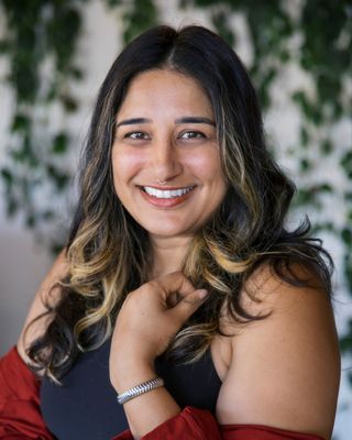 Photo of Hana Raja, Marriage & Family Therapist, LMFT