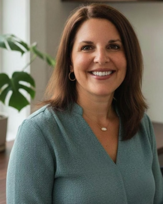 Photo of Sarah Weller, Clinical Social Work/Therapist, LISW