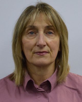 Photo of Lesley Wege, Psychotherapist, MSc, MUKCP