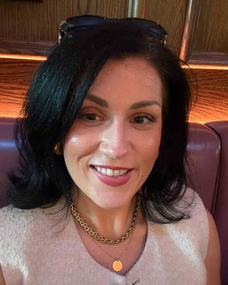 Photo of Lindsey Druhan, Psychotherapist, MSc, Pre-Accredited Member IACP