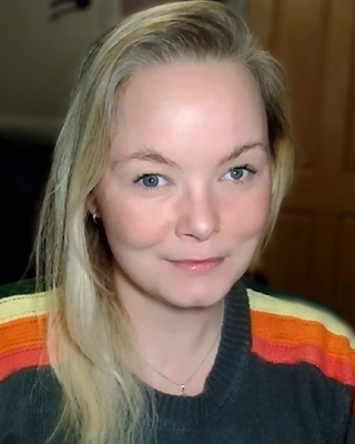 Photo of Laura Hall, Psychotherapist, MBACP