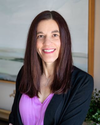 Photo of Nicole Fischenich, Clinical Social Work/Therapist, LICSW, PMH-C