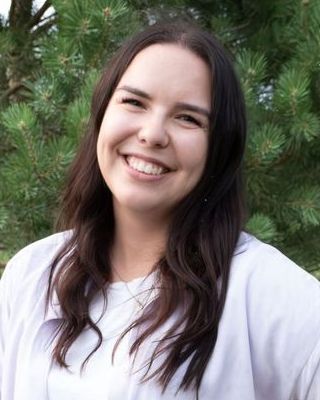 Photo of Alyssa McDonald, Clinical Social Work/Therapist, BSW, RSW