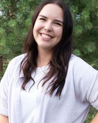Photo of Alyssa McDonald, Clinical Social Work/Therapist, MSW, RSW