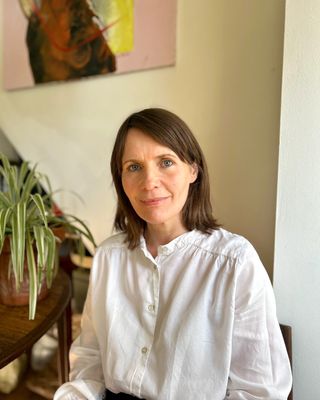 Photo of Polly Sloan, Psychotherapist, MA, UKCP Trainee