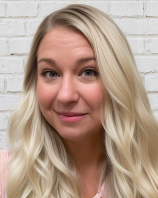 Photo of Julie Shaw, Clinical Social Work/Therapist, LCSW