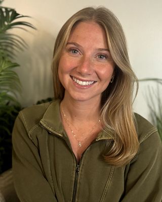 Photo of Alexis Larson, Pre-Licensed Professional