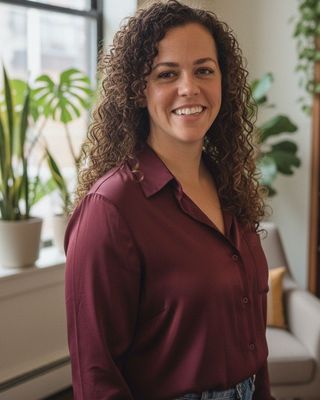 Photo of Catherine Broom, Licensed Professional Counselor, LPC, LMHC