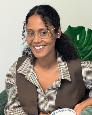 Photo of Arsh Reddick, Registered Social Worker, MSW, RSW