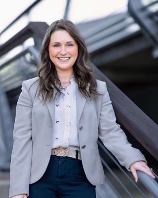 Photo of Holly Bayles, Clinical Social Work/Therapist, LISW-S