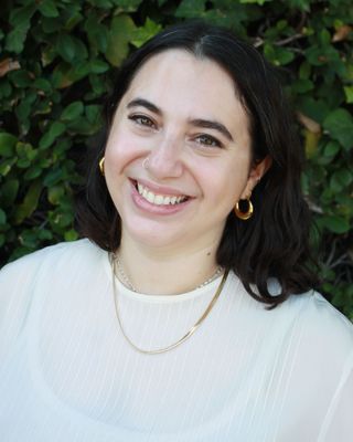 Photo of Roni Silberstein, MA, Marriage & Family Therapist Associate