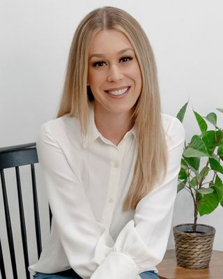 Photo of Avery DiMario (Norsby), Marriage & Family Therapist, MA, LMFT