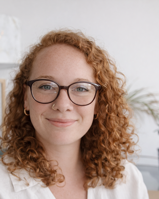 Photo of Rebecca Robinson, General Counsellor, MA, ASCHP Specialist Wellness Counsellor