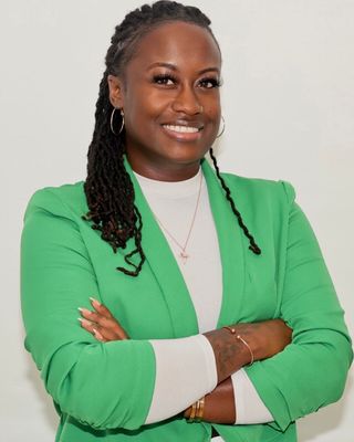 Photo of LaTonia Simmons, Registered Mental Health Counselor Intern, MEd, MA, RMHCI