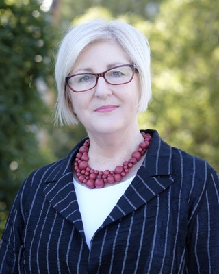 Photo of Carolyn Burns, Counsellor