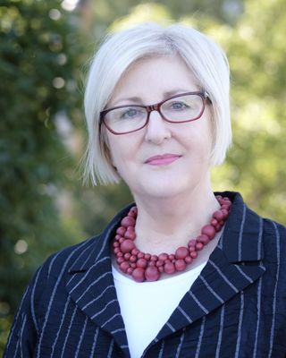 Photo of Carolyn Burns, Counsellor in Queenscliff, VIC