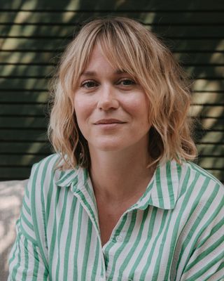 Photo of Isabelle Loynes, Counsellor, MBACP