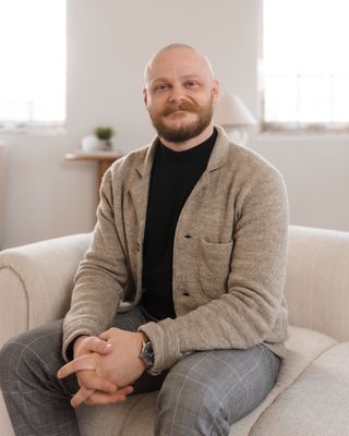 Photo of Matt William, Registered Psychotherapist (Qualifying), MA