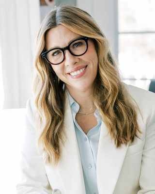 Photo of Kelly Faust McCann, Marriage & Family Therapist, MA, LMFT