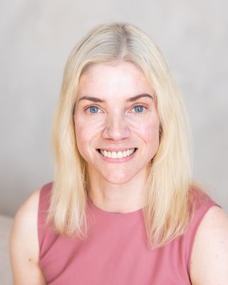 Photo of Dr. Shannon Tieman, Psychiatric Nurse Practitioner, DNP, PMHNP, AGNP