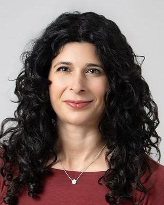 Photo of Erin Benator, Pre-Licensed Professional, MA, BA