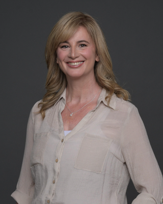 Photo of Vanessa Leon, Clinical Social Work/Therapist, LCSW