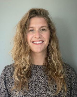 Photo of Abi Warren, Marriage & Family Therapist Associate, AMFT