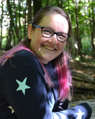Photo of Lizzie Cochrane, Counsellor in Tonbridge, England