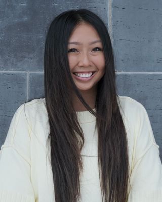 Photo of Jinjin Lu, Licensed Professional Counselor Associate