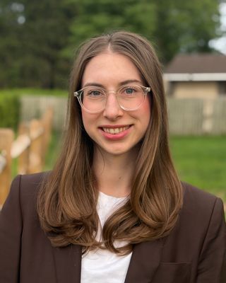 Photo of Emily Larsen Avnet, Psychologist, PsyD
