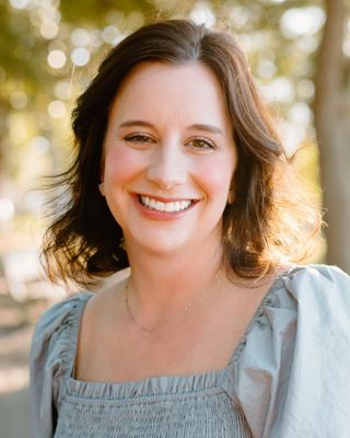 Photo of Lindsey M Lee - Lindsey Lee Counseling, Clinical Social Work/Therapist, LICSW