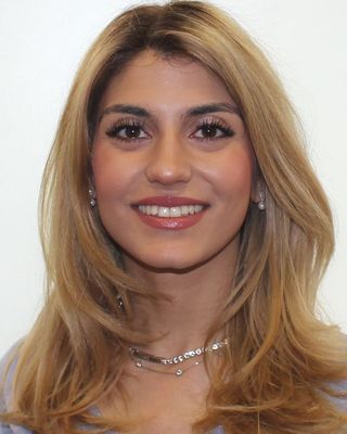 Photo of Raz Derakhshan, Marriage & Family Therapist Associate, AMFT