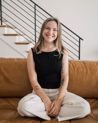Photo of Maggie Sanders Hood, Pre-Licensed Professional