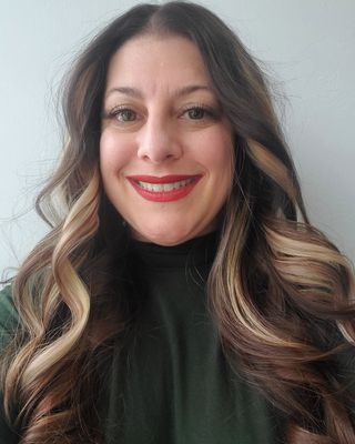 Photo of Gwendolynne Simeone, LSW
