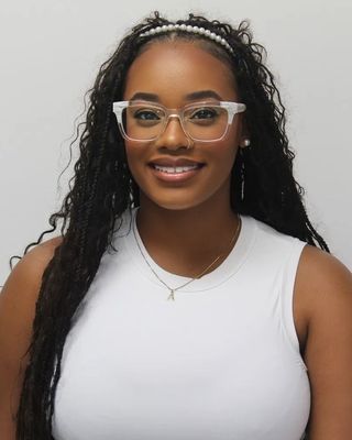 Photo of Alana Nisbeth, Registered Clinical Social Worker Intern, RCSWI