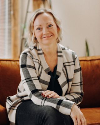 Photo of Fae Glass, Psychiatric Nurse Practitioner, FNP, PMHNP