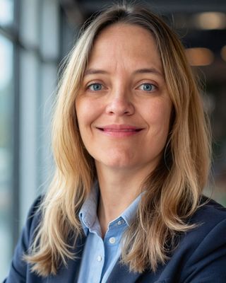 Photo of Chelsea Dillavou, Clinical Social Work/Therapist, Trauma, Anxiety, Midlife