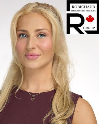 Photo of Dhalia Stienitz, Registered Psychotherapist (Qualifying), MACP, RP (Q)