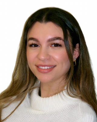 Photo of Jessica Jonaidi, Registered Psychotherapist (Qualifying)