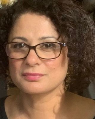 Photo of Kamini Kapoor, Psychotherapist, DCounsPsych, MBACP