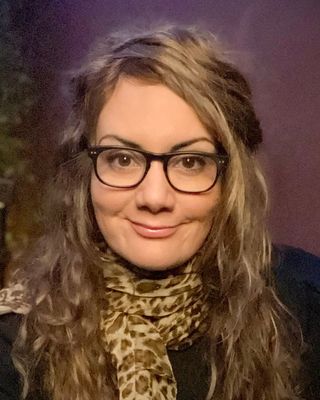 Photo of Dr. Jennifer Coloma, Psychologist, PhD