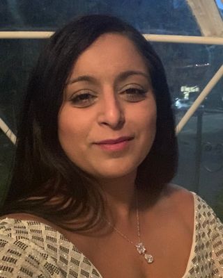 Photo of Arti Hughes - Cognitive Behavioural Therapist, Arti Hughes, Psychotherapist, MBABCP