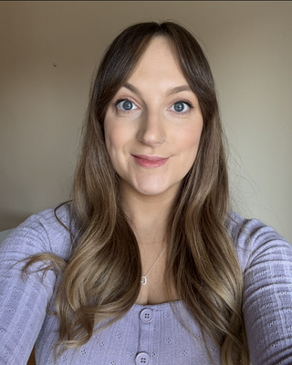 Photo of Holly Spencer-Corfield, Counsellor, MBACP