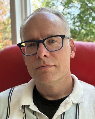 Photo of Dr. Sean Kerry, Psychologist, PhD, CPsych