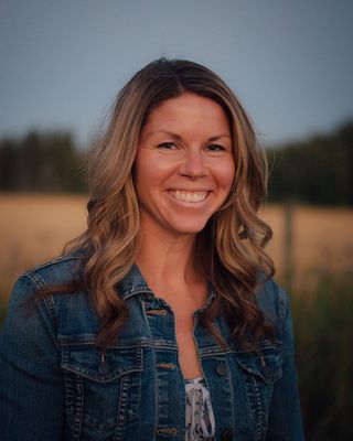 Photo of Jennalee Schafer, Registered Social Worker, MACP, MA, CCC, RSW