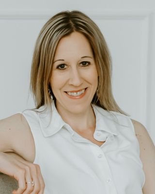 Photo of Sara Brooks, Registered Psychotherapist, RP, MC, DMus