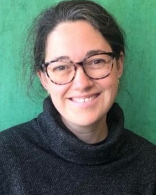 Photo of Stephanie Shavin, Social Worker, MA, AMHSW